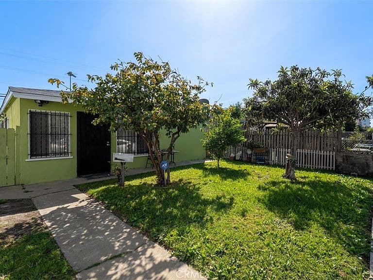 Listing photo 5