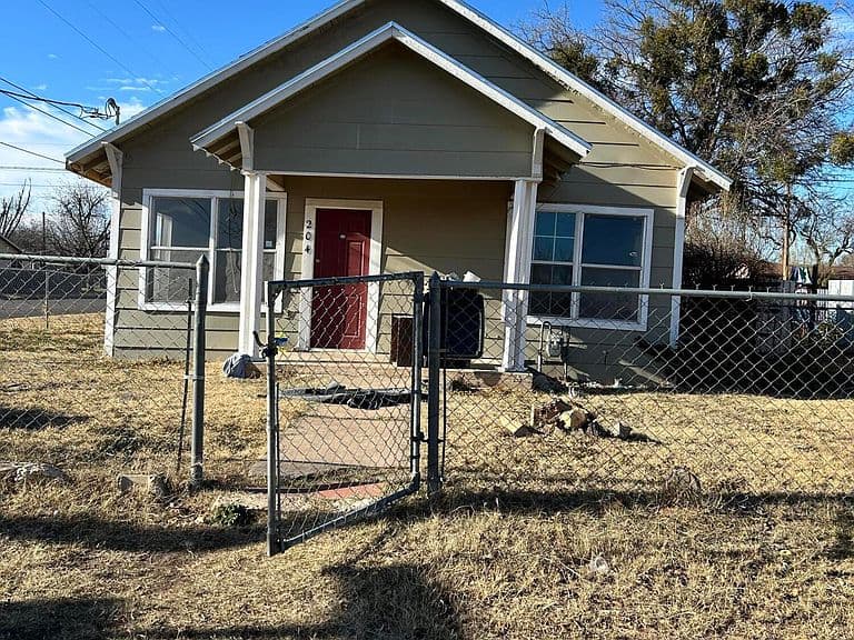 Listing photo 5