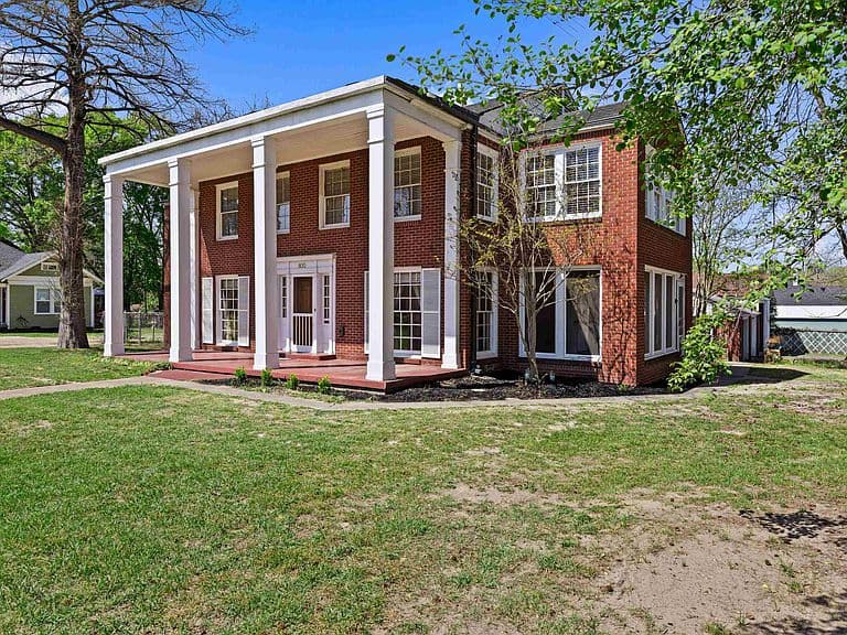 Listing photo 4