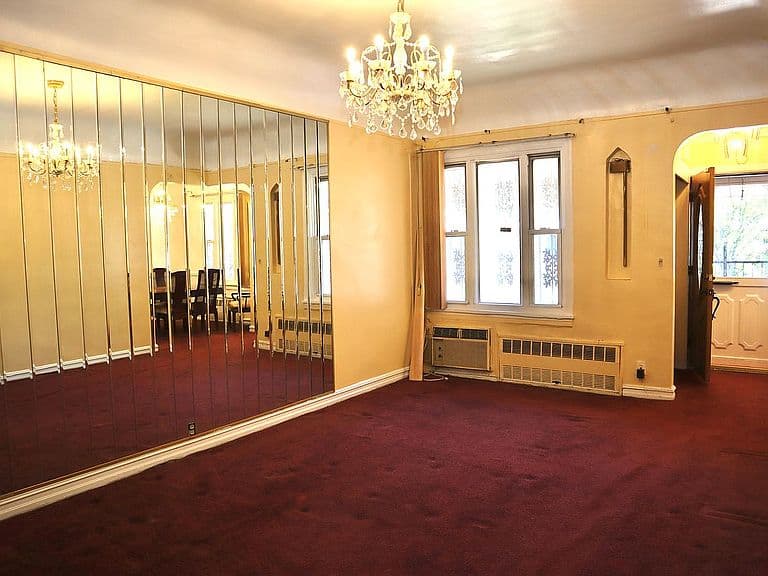 Listing photo 3
