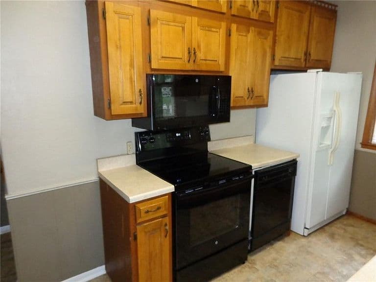 Listing photo 5