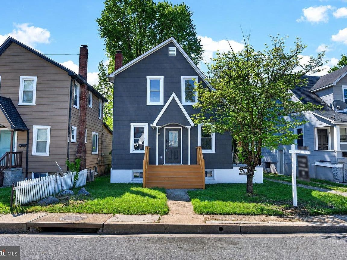Primary listing photo