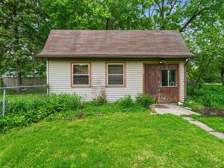 Listing photo 5