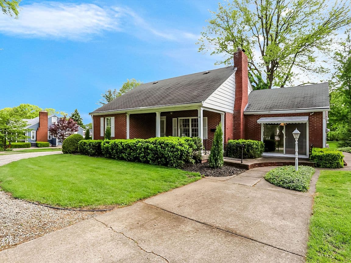 Primary listing photo