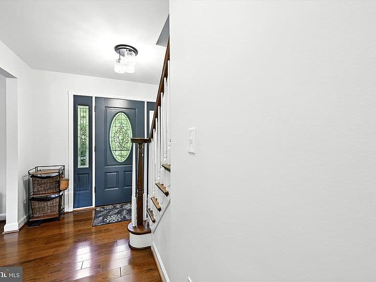 Listing photo 4