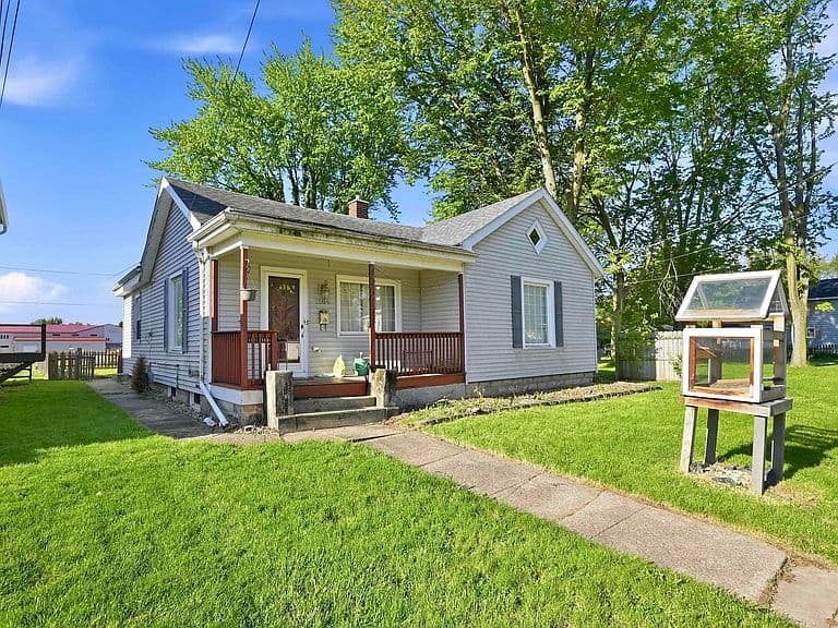 Listing photo 2