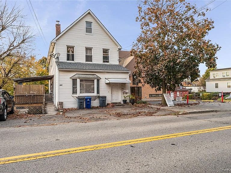 Listing photo 3