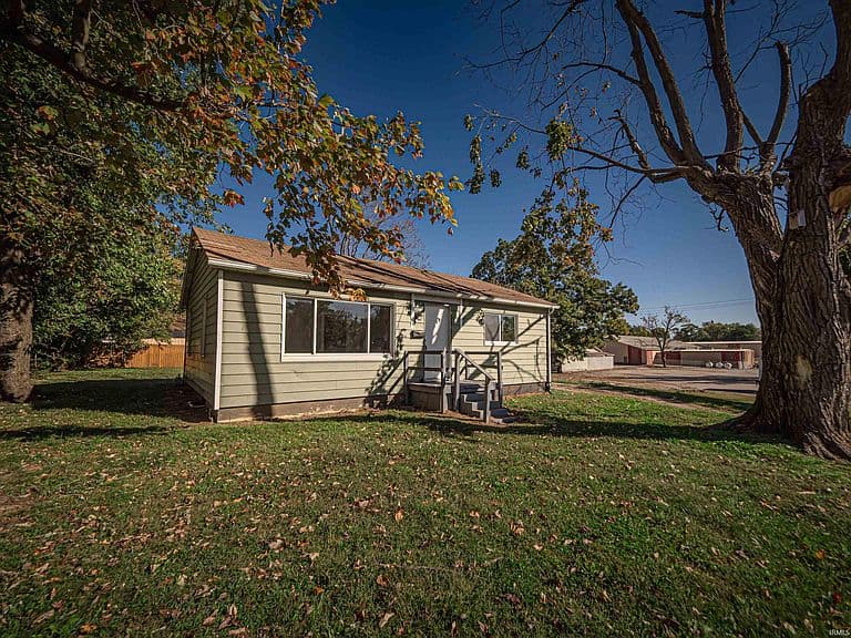 Listing photo 3