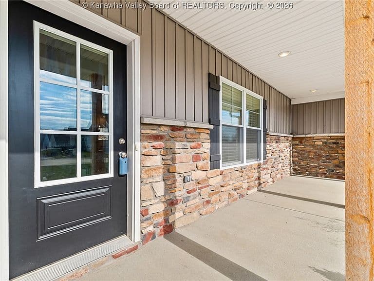 Listing photo 3