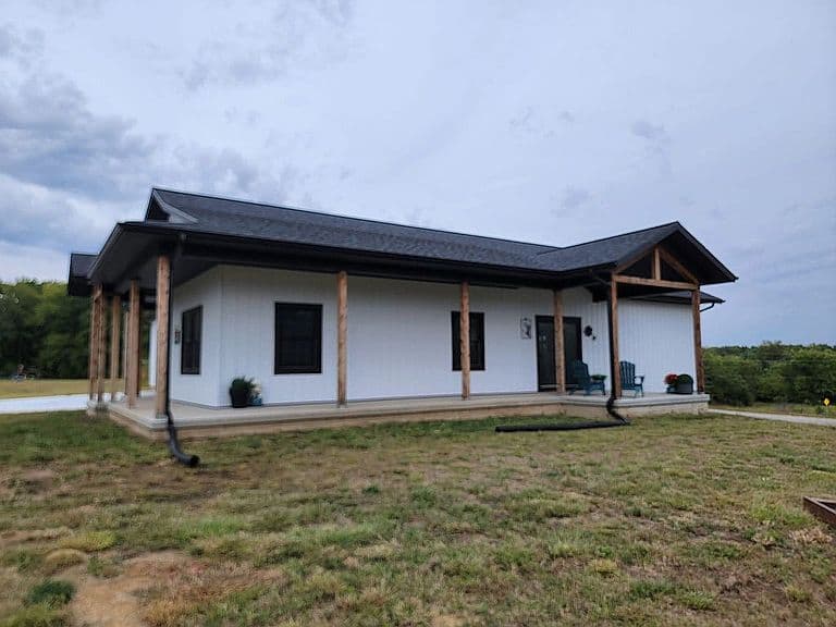 Listing photo 2