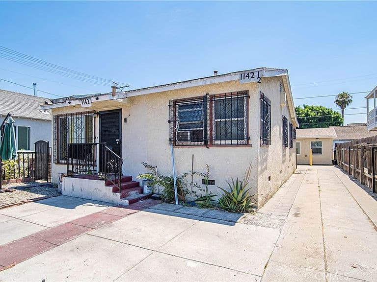 Listing photo 3