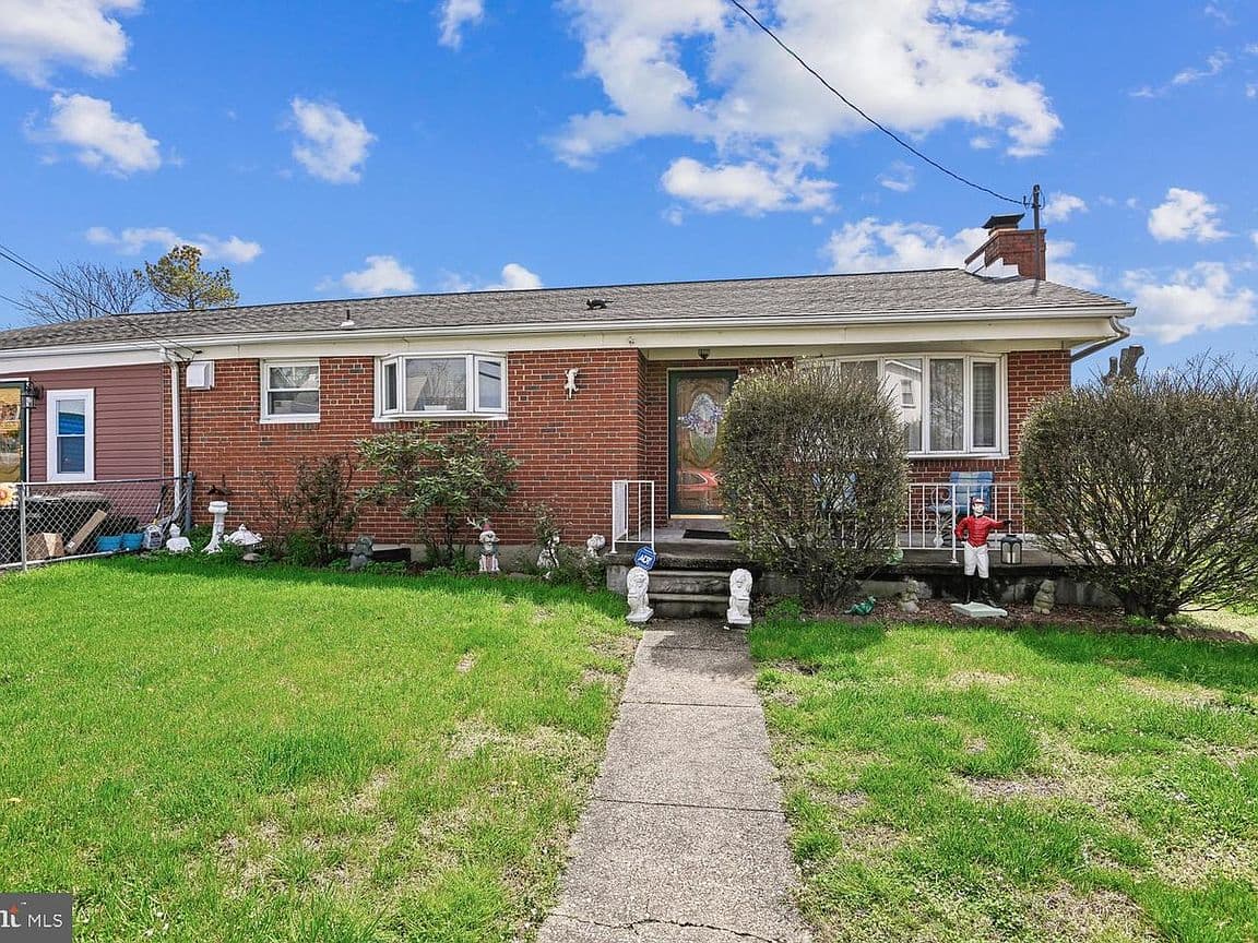 Primary listing photo