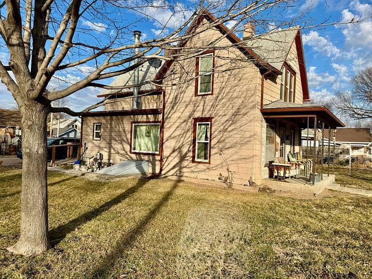 Listing photo 3