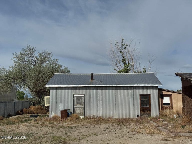 Listing photo 4
