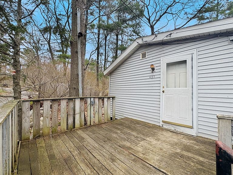 Listing photo 5