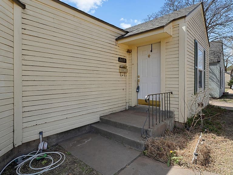 Listing photo 4