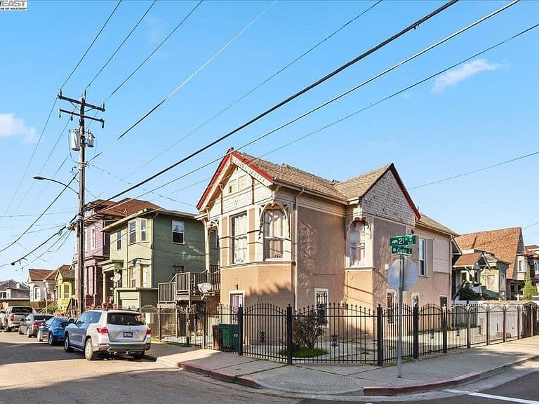 Listing photo 3