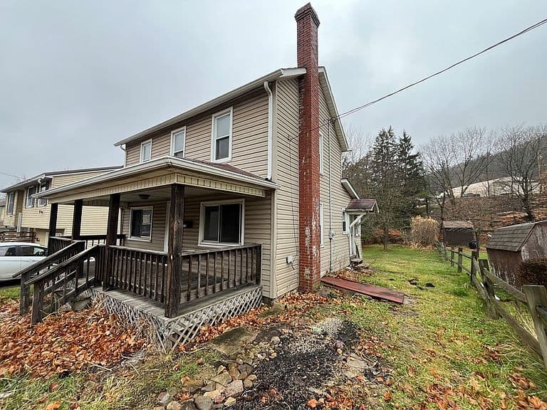 Listing photo 2