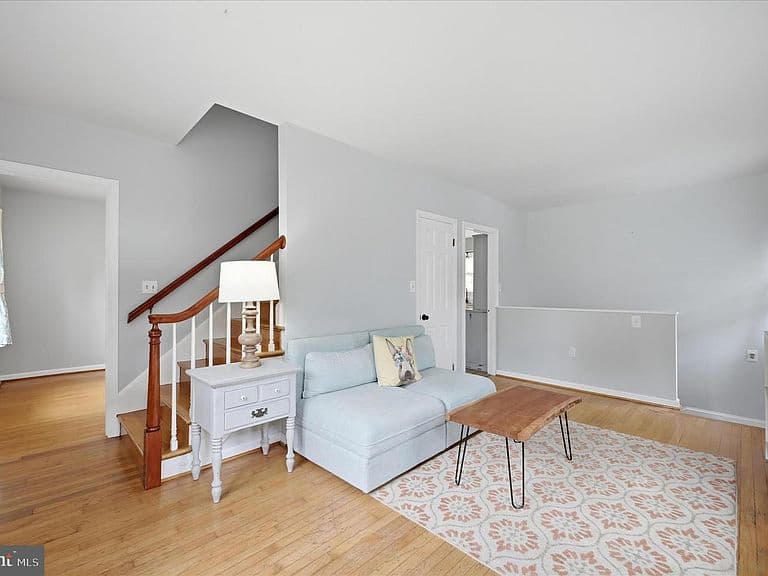 Listing photo 5