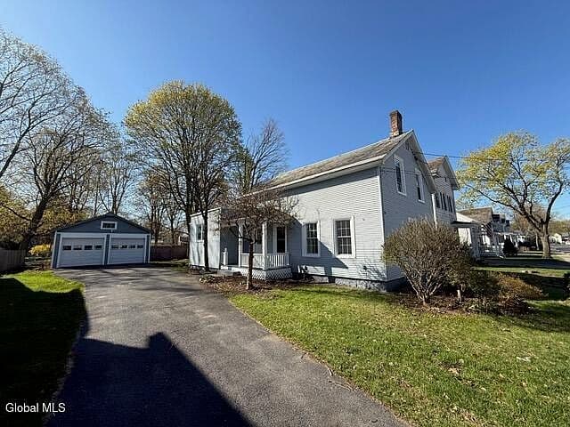 Listing photo 2