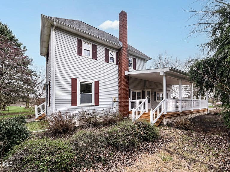 Listing photo 4