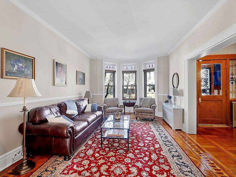 Listing photo 3