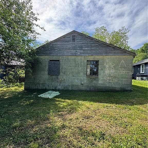 Listing photo 4