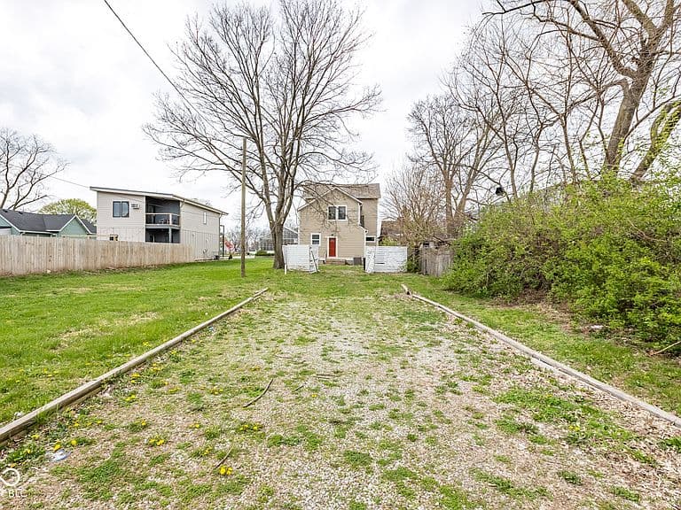 Listing photo 4