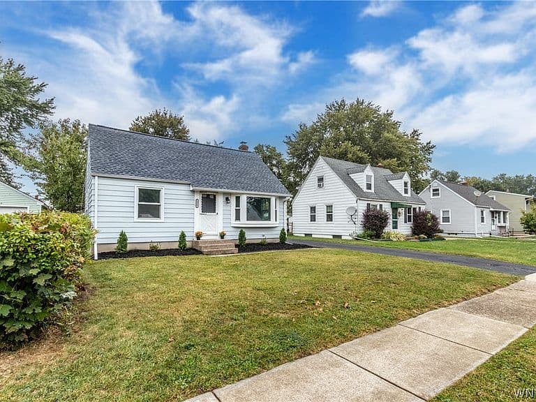 Listing photo 4