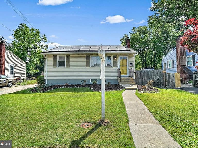 Listing photo 3