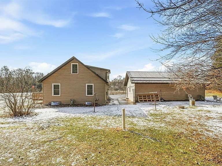 Listing photo 5