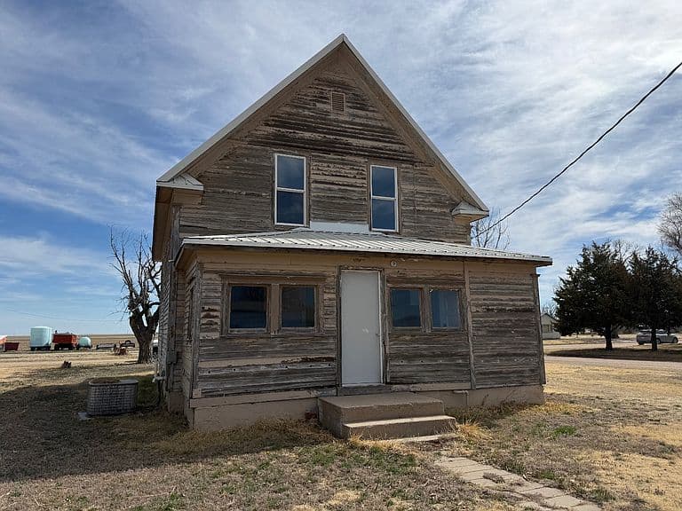 Listing photo 2