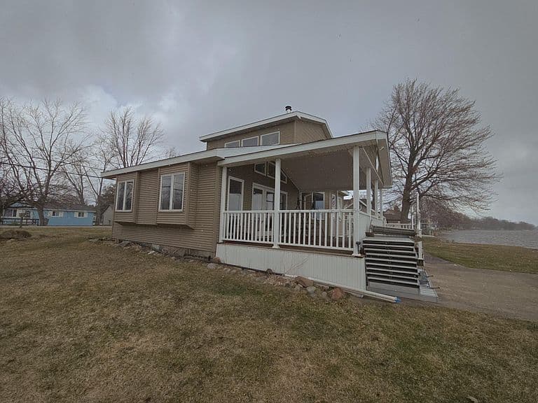 Listing photo 5