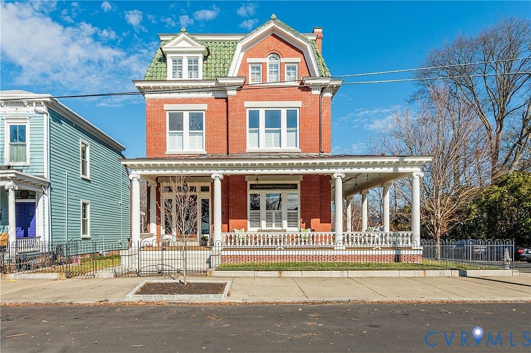 Primary listing photo