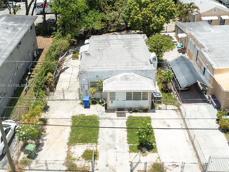 Listing photo 5
