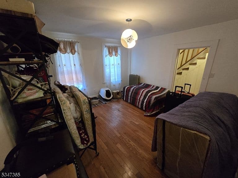 Listing photo 5