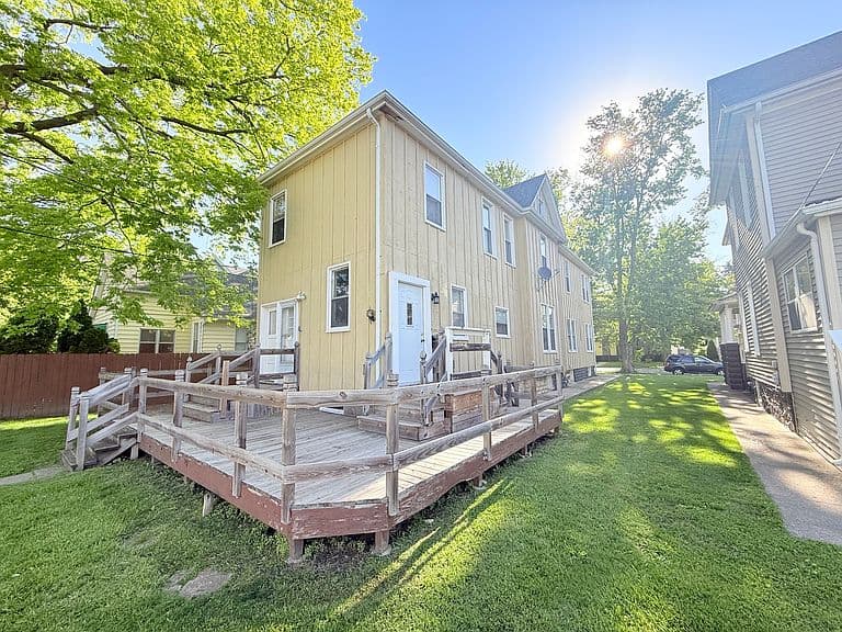 Listing photo 4