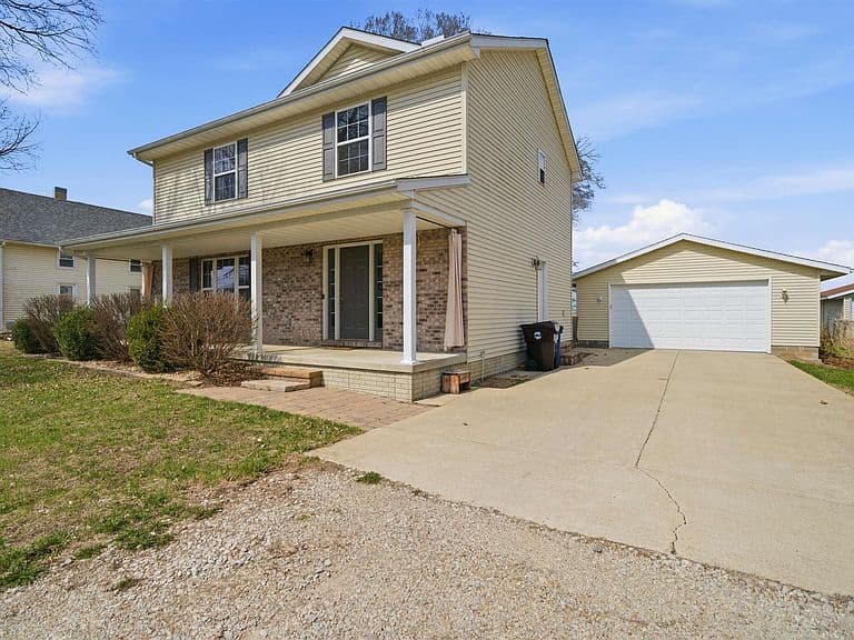 Listing photo 3