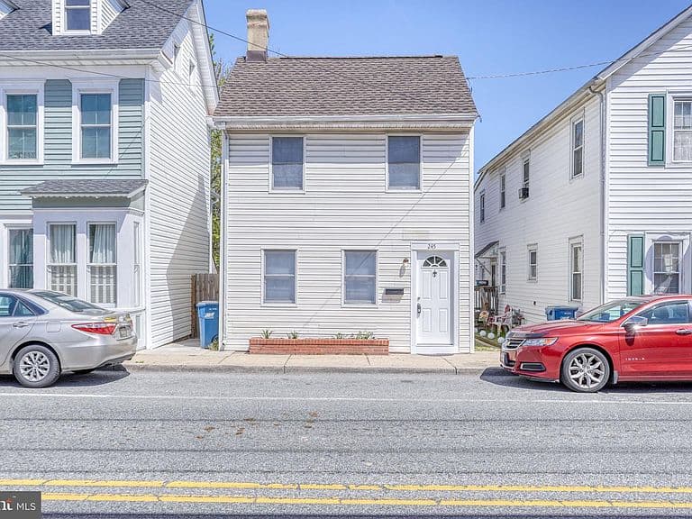 Listing photo 3