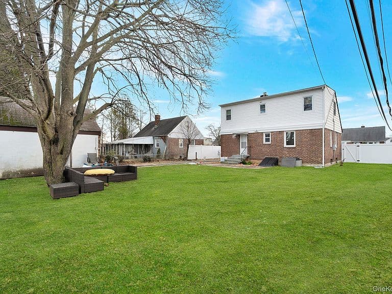 Listing photo 5