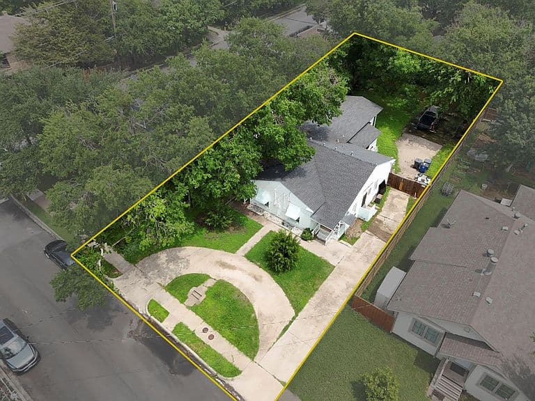 Listing photo 4