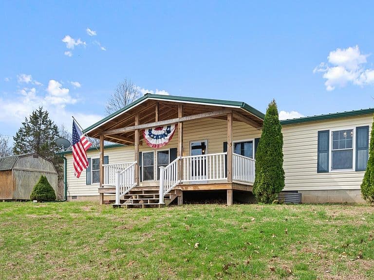 Listing photo 4