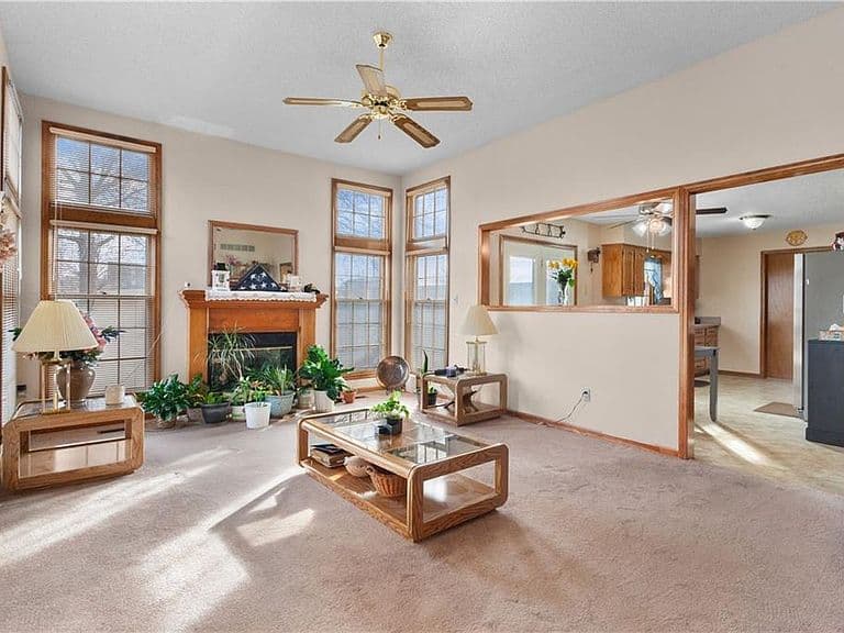 Listing photo 5
