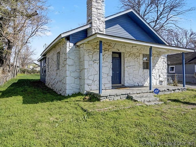Listing photo 4