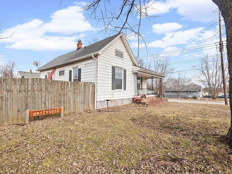 Listing photo 4
