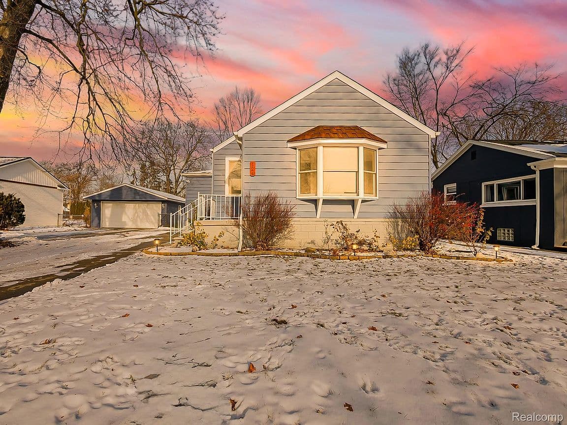 Primary listing photo