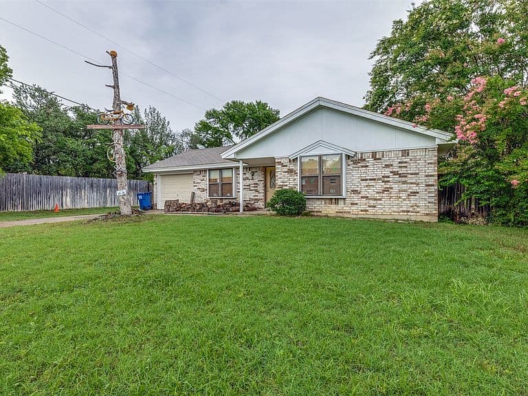 Listing photo 4