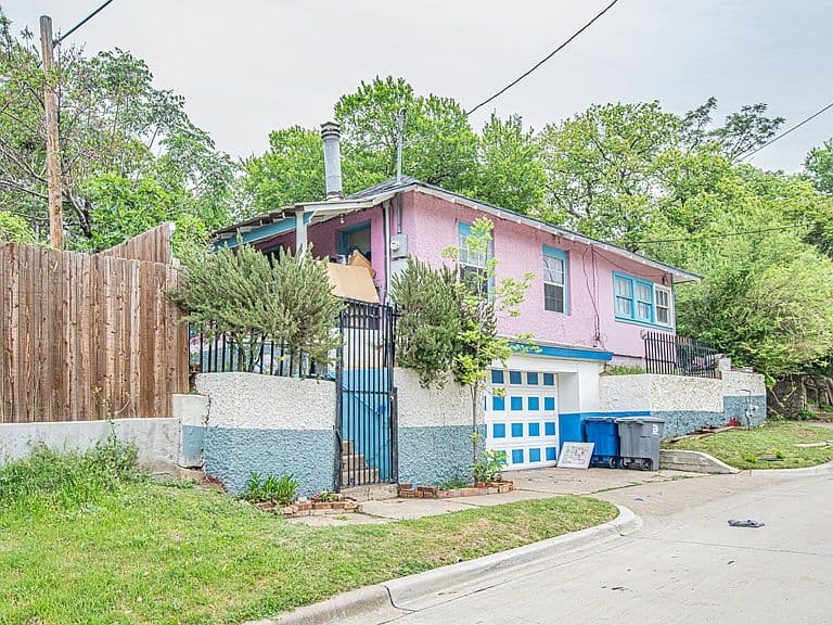 Listing photo 4