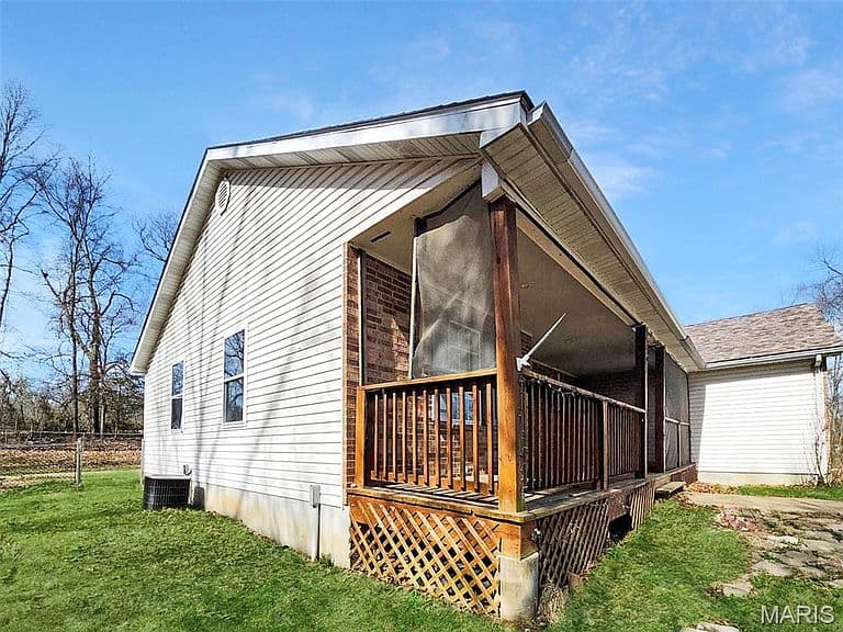 Listing photo 4
