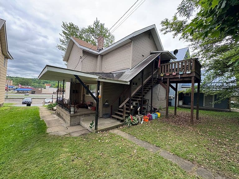 Listing photo 3